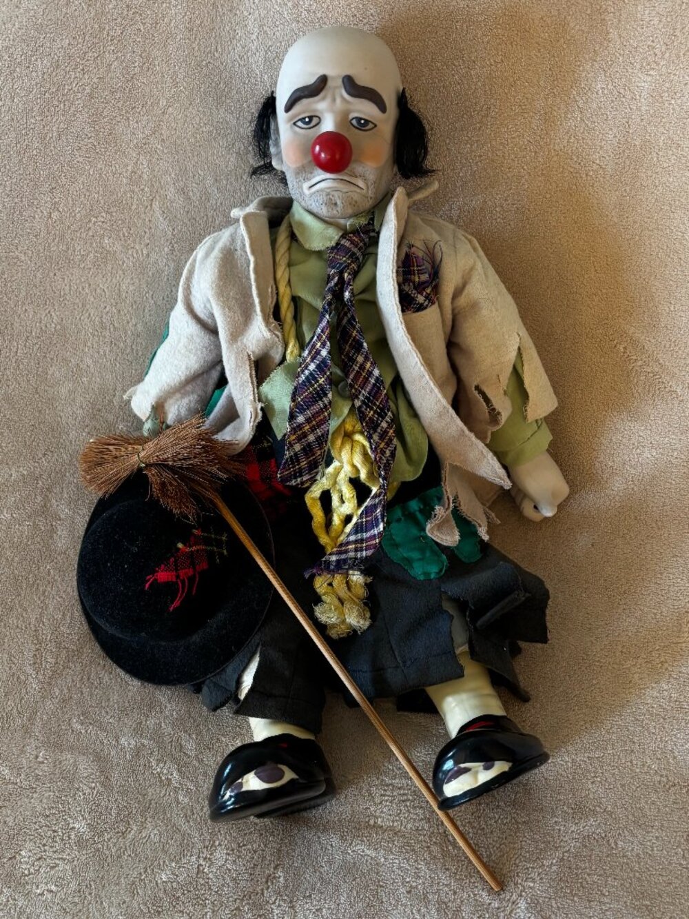 "CLYDE THE HOBO" Dynasty Collection vintage 1983 Clown Doll with Hat and Broom